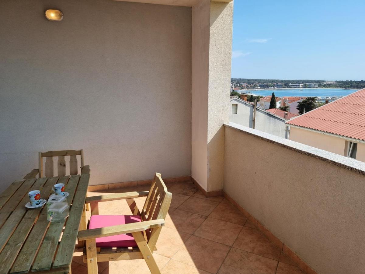 Apartment Wallot Novalja Ngoại thất bức ảnh